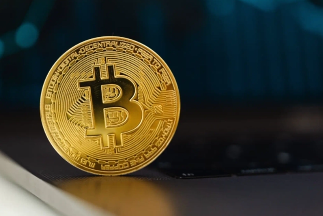 比特币(BTC)短暂回升至111,000美元